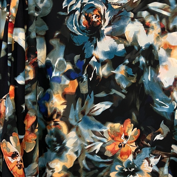 Attitudes by Renee Multicolor Floral V-Neck Blouse - Picture 2 of 7